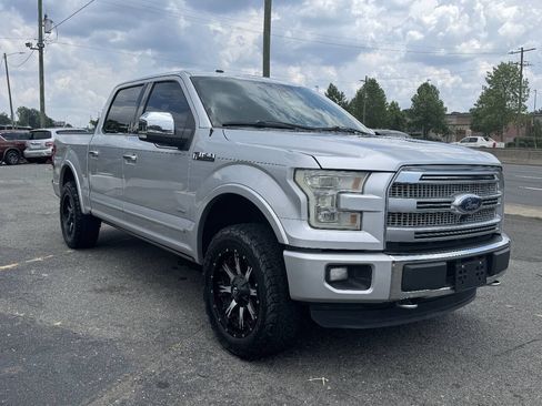 Used 2016 Ford F150 Platinum w/ Equipment Group 701A Luxury AWD/4WD image 3