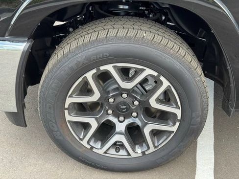 New 2026 RAM 1500 Laramie AWD/4WD image 10