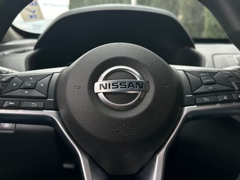 Used 2022 Nissan Altima 2.5 SV FWD image 23