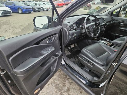 Used 2020 Honda Pilot Touring image 8