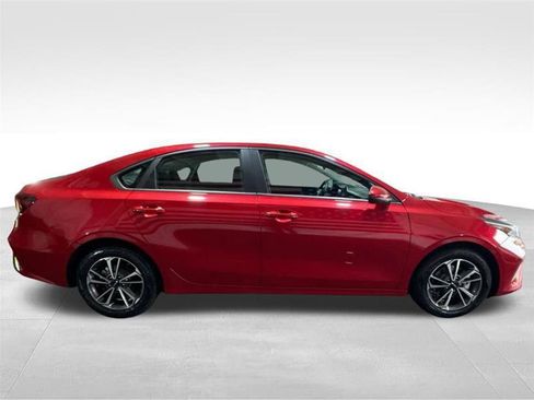 Used 2023 Kia Forte Sedan FWD image 4