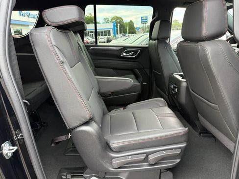Certified 2024 Chevrolet Suburban RST w/ Luxury Package AWD/4WD image 29