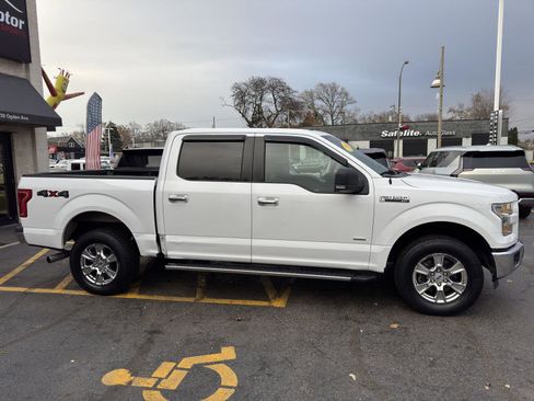 Used 2015 Ford F150 XLT w/ Equipment Group 301A Mid image 7
