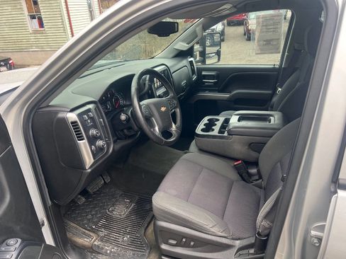 Used 2015 Chevrolet Silverado 1500 LT w/ Max Trailering Package image 8