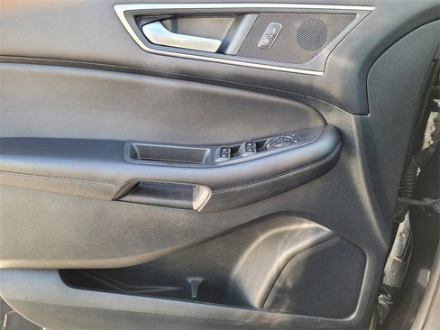 Used 2022 Ford Edge SEL image 21