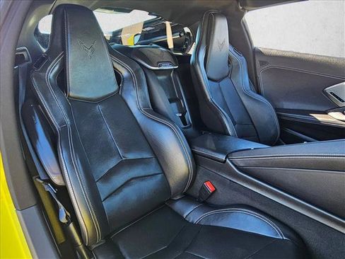 Used 2021 Chevrolet Corvette Stingray Preferred Cpe w/ 2LT image 17