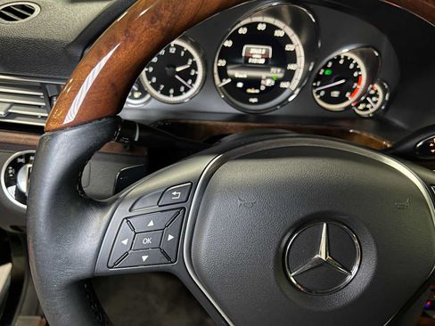 Used 2013 Mercedes-Benz E 550 4MATIC Sedan image 28