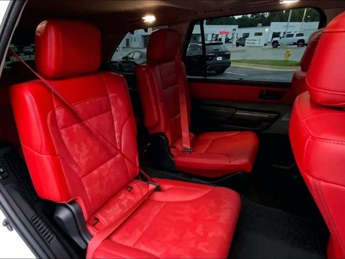 Used 2023 Toyota Sequoia TRD Pro AWD/4WD image 18