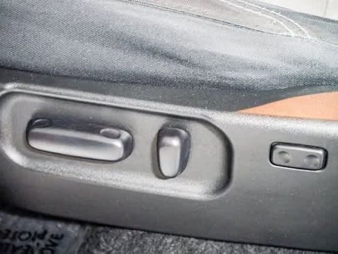 Certified 2021 Toyota Tacoma TRD Off-Road image 19