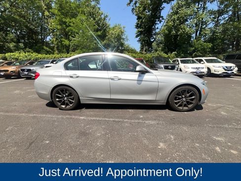 Used 2017 BMW 330i Sedan RWD image 8