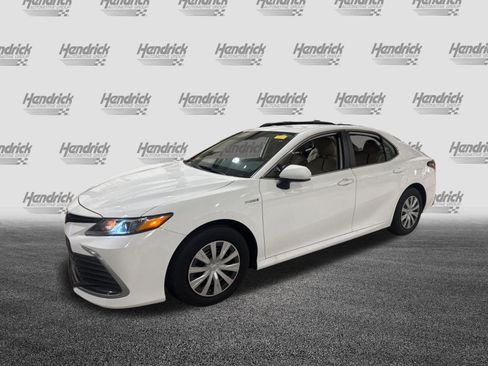 Used 2021 Toyota Camry LE FWD image 16