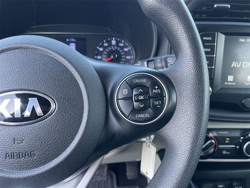 Used 2020 Kia Soul LX image 16