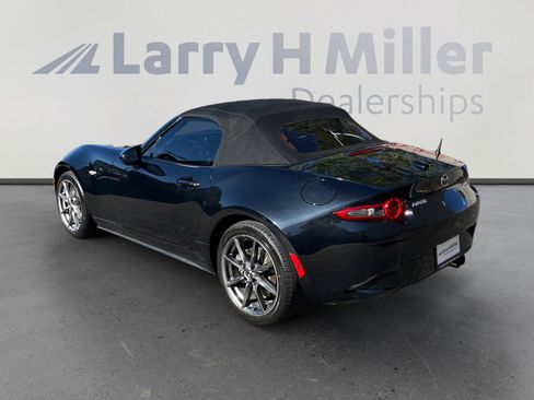 Used 2016 MAZDA MX-5 Miata Grand Touring RWD image 3