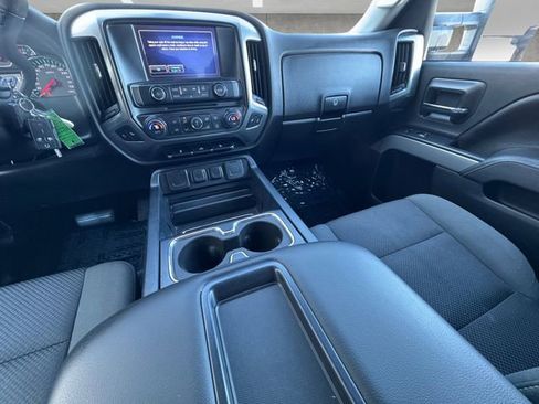 Used 2015 Chevrolet Silverado 2500 LT w/ LT Convenience Package image 3