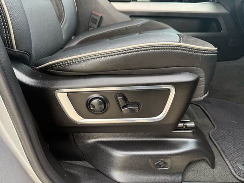 Used 2024 RAM 1500 Laramie image 22