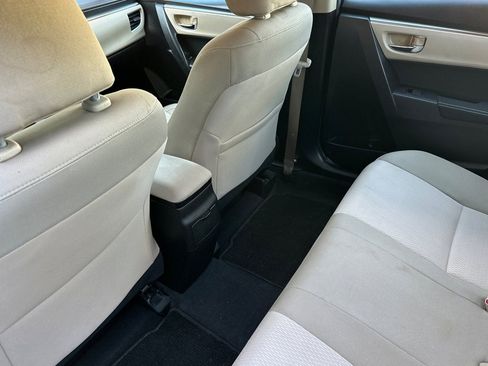 Used 2014 Toyota Corolla LE image 12