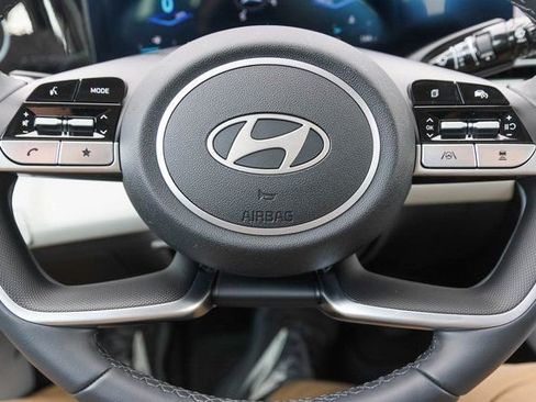 New 2026 Hyundai Elantra Limited FWD image 23