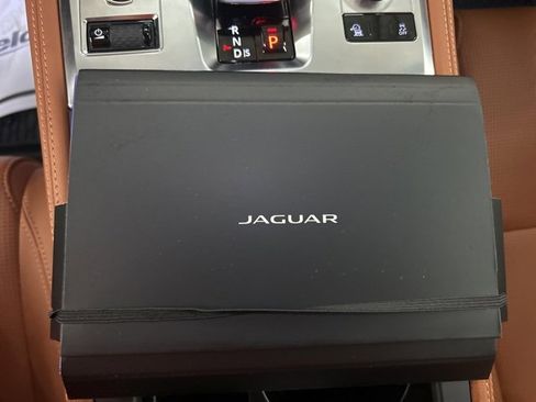 Used 2025 Jaguar F-PACE R-Dynamic S image 35