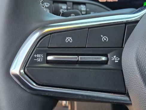 Used 2026 Chevrolet Equinox EV LT FWD image 18