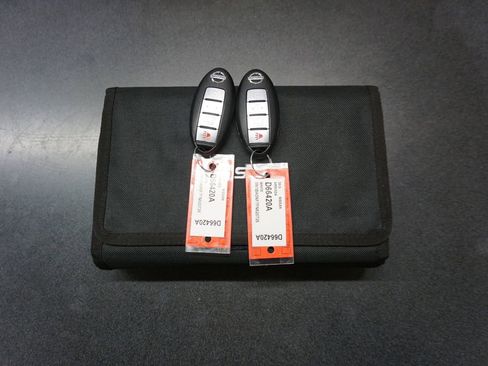 Used 2015 Nissan Armada Platinum w/ 2nd Row Captain Seat Package image 21