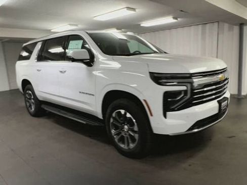 New 2026 Chevrolet Suburban LT w/ Comfort Package image 2