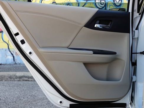 Used 2015 Honda Accord EX image 26