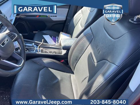 Used 2022 Jeep Compass Latitude image 2