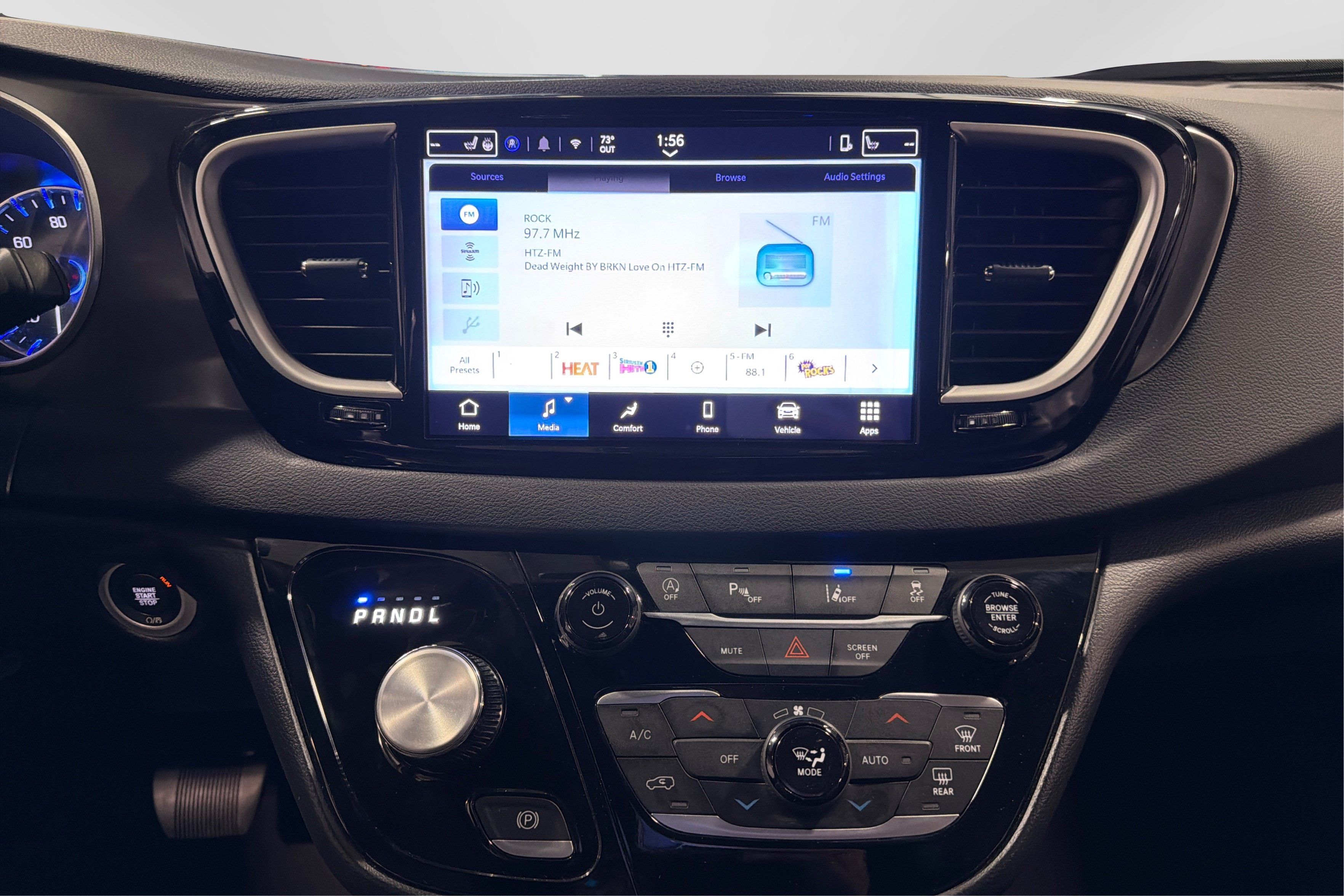 Used 2025 Chrysler Pacifica Select FWD image 27