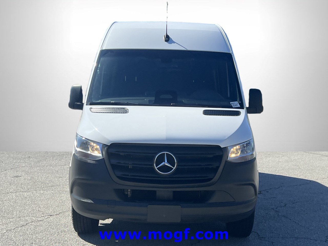 Used 2025 Mercedes-Benz Sprinter 2500 image 25