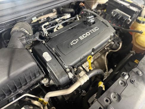 Used 2017 Chevrolet Sonic LT FWD image 13