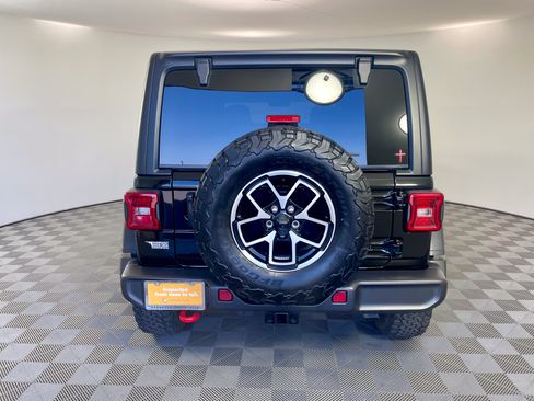 Used 2024 Jeep Wrangler Unlimited Rubicon w/ Technology Group AWD/4WD image 4