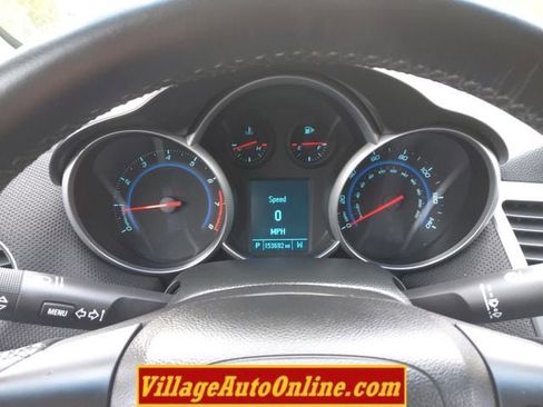 Used 2012 Chevrolet Cruze LT image 34