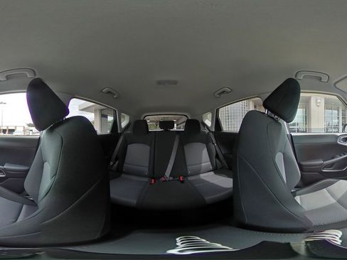 Used 2025 Kia Soul LX w/ LX Technology Package FWD image 40