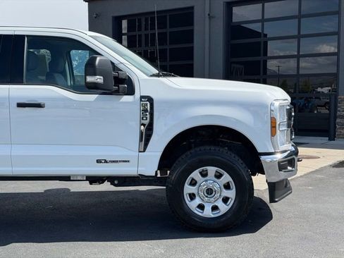 Used 2024 Ford F250 XLT w/ FX4 Off-Road Package AWD/4WD image 3