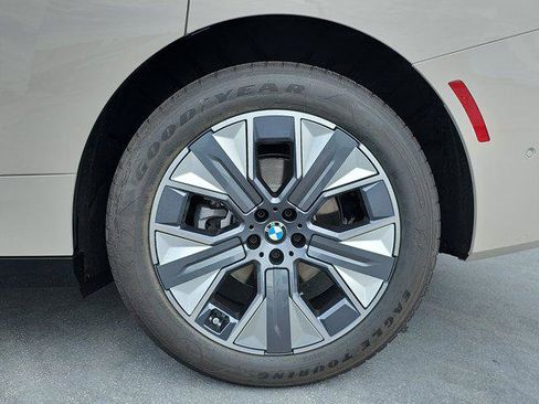 New 2026 BMW iX xDrive60 w/ Premium Package image 33