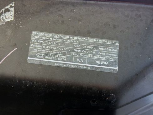 Used 2024 Nissan Frontier SV AWD/4WD image 17