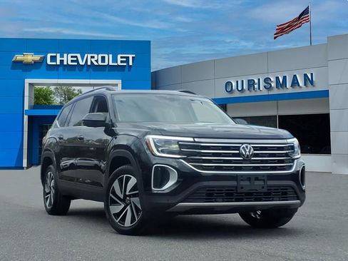 Used 2024 Volkswagen Atlas SE AWD/4WD image 1