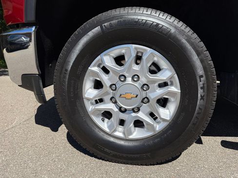 Used 2022 Chevrolet Silverado 2500 LTZ w/ LTZ Convenience Package AWD/4WD image 18