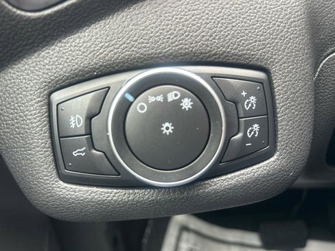 Used 2017 Ford Escape SE image 24