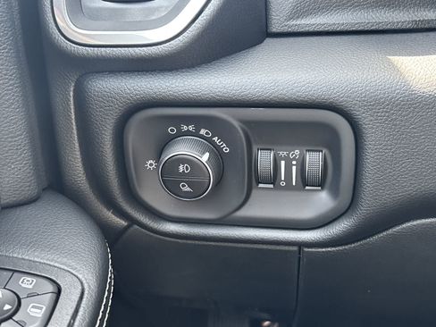New 2026 RAM 3500 Laramie AWD/4WD image 16