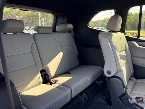 New 2026 GMC Acadia Elevation w/ Elevation Premium Package FWD image 15