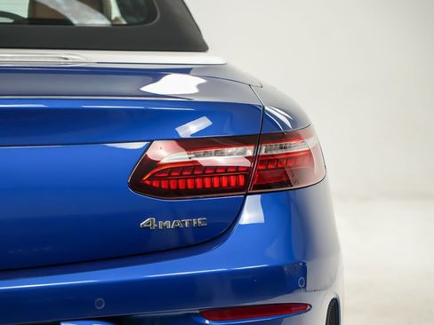 Used 2022 Mercedes-Benz E 450 4MATIC Cabriolet image 12
