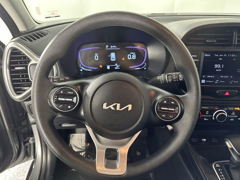 Used 2025 Kia Soul S image 18