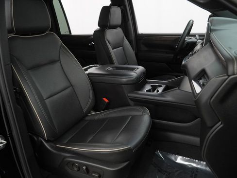 Used 2024 Chevrolet Suburban Premier image 50