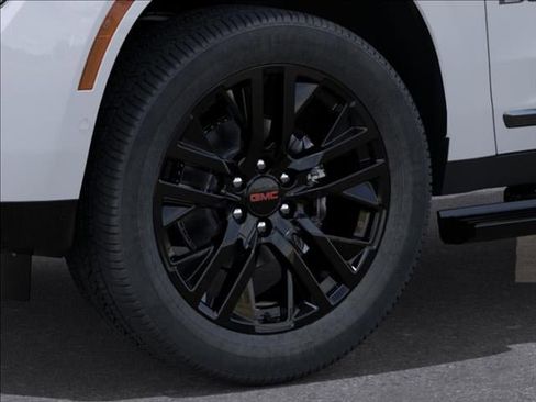 New 2026 GMC Yukon Denali Ultimate AWD/4WD image 9
