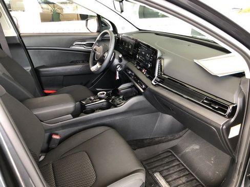 Used 2024 Kia Sportage LX image 48