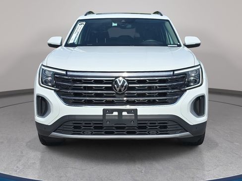 Used 2024 Volkswagen Atlas SE AWD/4WD image 2