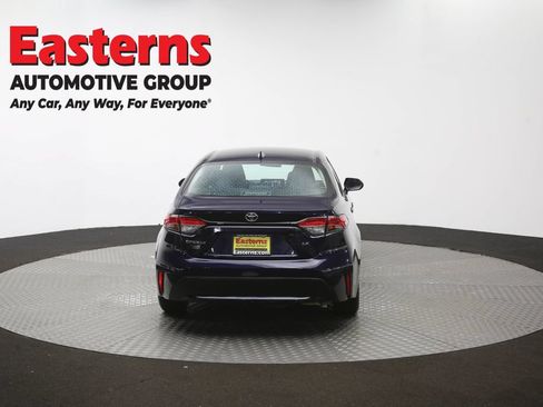 Used 2021 Toyota Corolla LE FWD image 35