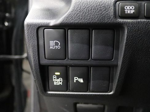 Used 2020 Lexus IS 300 F Sport w/ F Sport Package image 39