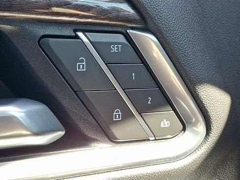 Used 2025 Chevrolet Silverado 2500 LTZ AWD/4WD image 29
